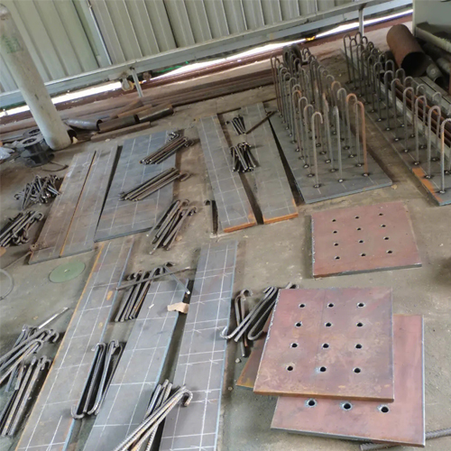 有哪些其他因素会影响荆门预埋件位置的确定？